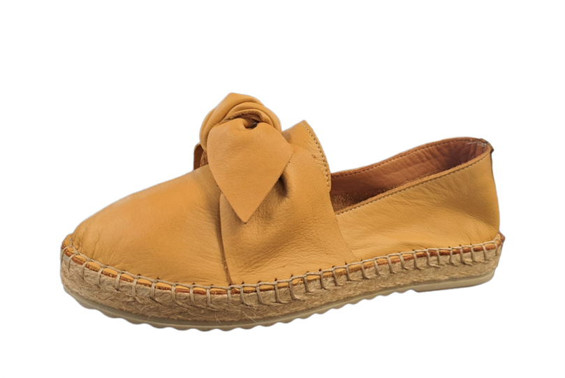 Fashion sports shoes
