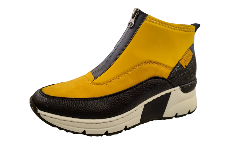 Ankle boots