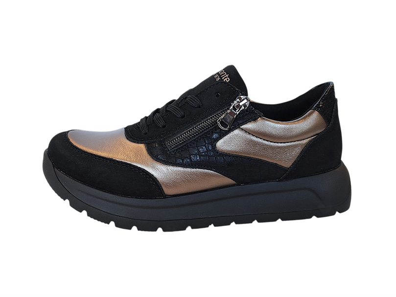 Fashion sports shoes