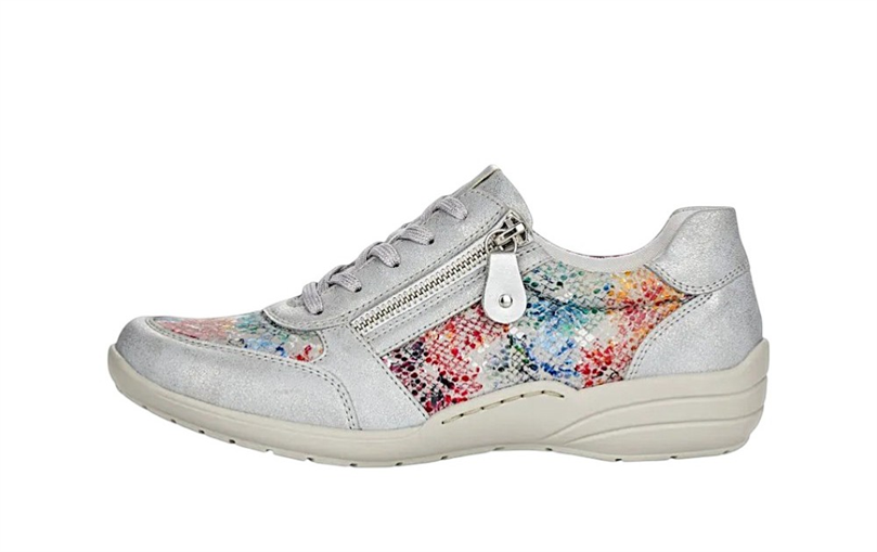 Fashion sports shoes